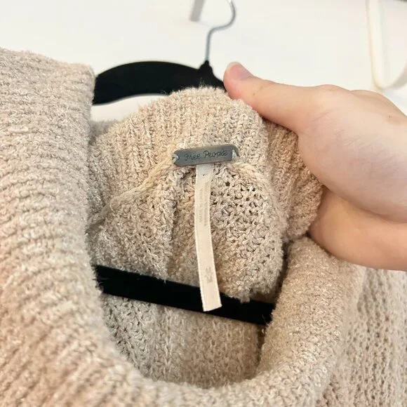 Free People Oversized Edessa Pullover Sweater in Almond Combo Taupe Size M - Picture 6 of 8